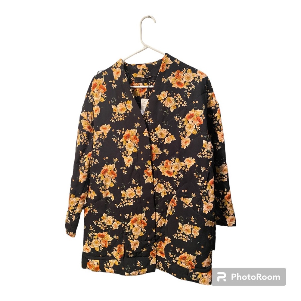 Zara Asian inspired floral quilted womens jacket size: XS-S